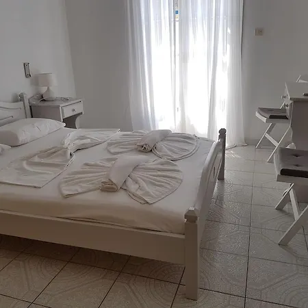 Senia 4* Naousa (Paros)