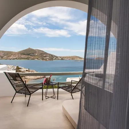 Senia Naousa (Paros)