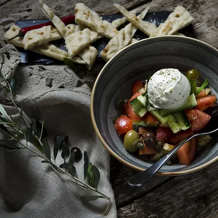 Senia فندق 4*